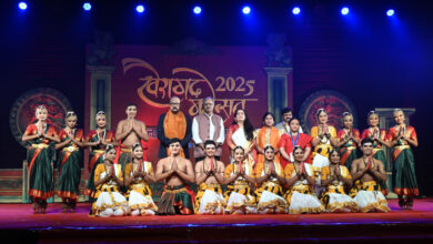 राज्यपाल डेका व सांसद अग्रवाल खैरागढ़ महोत्सव के समापन समारोह में हुए शामिल