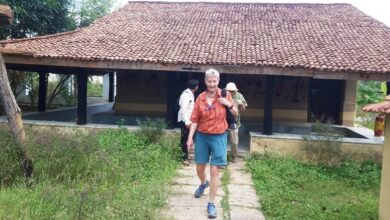 बेल्जियम के पर्यटक धनकुल एथनिक रिजॉर्ट पहुंचे, बस्तर की जनजातीय संस्कृति देख हुए अभिभूत बेल्जियम के पर्यटक धनकुल एथनिक रिजॉर्ट पहुंचे, बस्तर की जनजातीय संस्कृति देख हुए अभिभूत