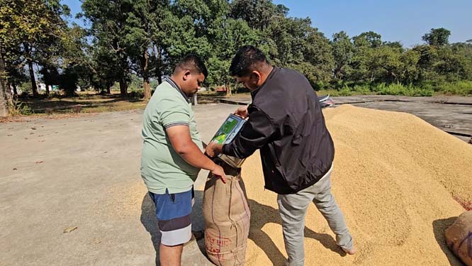 कोंडागांव के 15 केंद्रों में धान खरीदी की नहीं हुई बोहनी, अव्यवस्था से बढ़ी परेशानी कोंडागांव के 15 केंद्रों में धान खरीदी की नहीं हुई बोहनी, अव्यवस्था से बढ़ी परेशानी