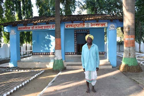 पंडो समाज के बसंत को 73 साल बाद फिर राष्ट्रपति से मिलने की आस