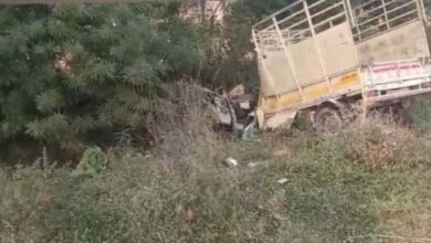 ट्रक और छोटा हाथी की भिड़ंत में 3 की मौत