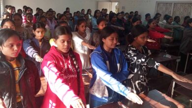 गरिमामय वातावरण में मनाया गया गुरुकुल महिला महाविद्यालय में सविधान दिवस