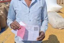 किसान ईश्वर ने इत्मीनान से धान बेचा