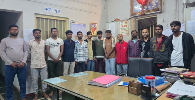 रविवार तड़के 3 बजे राजपत्रित अधिकारियों ने स्थाई/गिरफ्तारी वारंटियों के ठिकानों पर दी दबिश