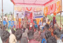 सेमरिया गांव में पुलिस पहल से शराबबंदी की शपथ, अब स्वरोजगार की राह पर ग्रामीण