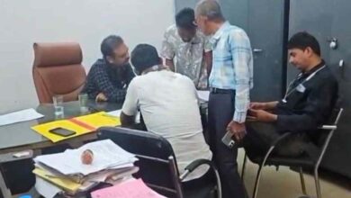 30 हजार रिश्वत लेते नगर पालिका का इंजीनियर गिरफ्तार