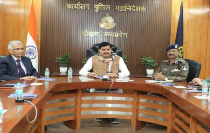 मध्य प्रदेश में अपराध पर सर्जिकल स्ट्राइक कई अधिकारी हटे