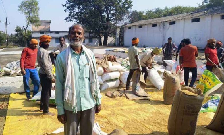 3100 प्रति क्विंटल के समर्थन मूल्य पर धान खरीदी ने लौटाई किसानों की मुस्कान