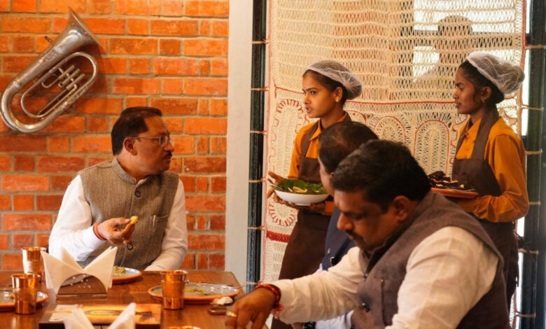 पंडुम कैफे का शुभारंभ बस्तर में नक्सल उन्मूलन की दिशा में हो रहे सकारात्मक परिवर्तन का प्रेरक प्रतीक – साय पंडुम कैफे का शुभारंभ बस्तर में नक्सल उन्मूलन की दिशा में हो रहे सकारात्मक परिवर्तन का प्रेरक प्रतीक – साय