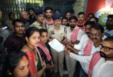 छत्तीसगढ़ महतारी और प्रदेश की अस्मिता पर प्रहार करने वालों पर हो कठोर कार्रवाई व सिर मुंड़वा कर निकला जाए जुलूस छत्तीसगढ़ महतारी और प्रदेश की अस्मिता पर प्रहार करने वालों पर हो कठोर कार्रवाई व सिर मुंड़वा कर निकला जाए जुलूस