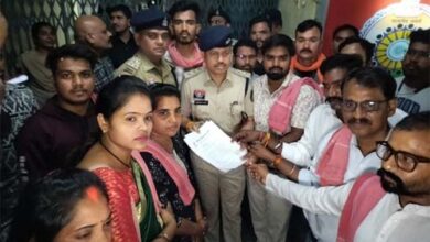 छत्तीसगढ़ महतारी और प्रदेश की अस्मिता पर प्रहार करने वालों पर हो कठोर कार्रवाई व सिर मुंड़वा कर निकला जाए जुलूस छत्तीसगढ़ महतारी और प्रदेश की अस्मिता पर प्रहार करने वालों पर हो कठोर कार्रवाई व सिर मुंड़वा कर निकला जाए जुलूस