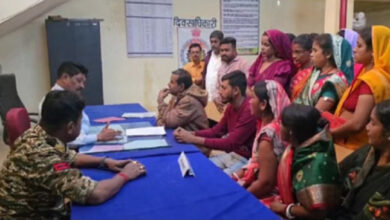 बिहान समूह की अध्यक्ष सात लाख लेकर फरार, महिलाओं ने थाने में की शिकायत बिहान समूह की अध्यक्ष सात लाख लेकर फरार, महिलाओं ने थाने में की शिकायत