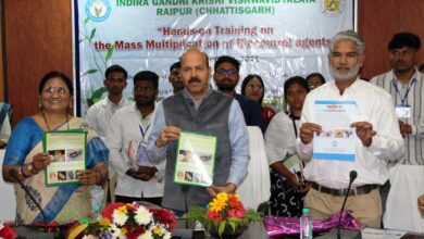 फसलों में बीमारियों के नियंत्रण के लिए जैव नियंत्रकों का उपयोग करें : डॉ. चंदेल