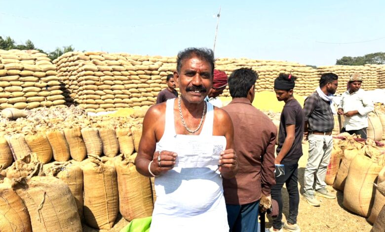 किसानों की मेहनत को मिल रहा सम्मान, महासमुंद में 86 हजार 307 टन धान की खरीदी