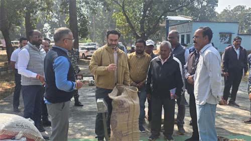 सचिव डॉ. कमलप्रीत ने धान खरीदी केंद्रों का किया निरीक्षण, किसानों से संवाद कर ली जानकारी सचिव डॉ. कमलप्रीत ने धान खरीदी केंद्रों का किया निरीक्षण, किसानों से संवाद कर ली जानकारी