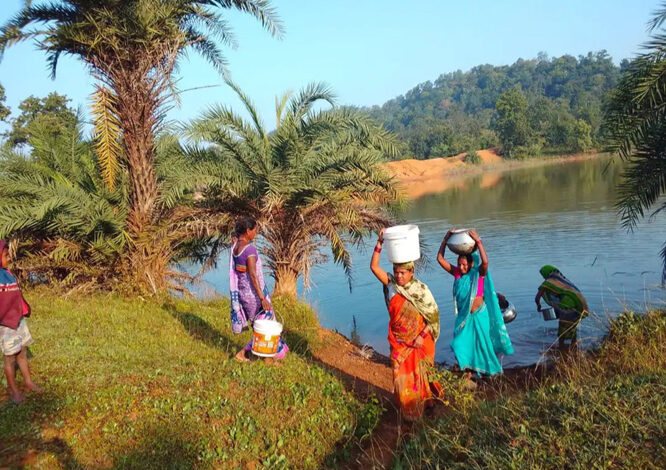 ग्राम कलंगपुरी में दो महीने से खराब सोलर पंप नही बनी, पेयजल संकट ग्राम कलंगपुरी में दो महीने से खराब सोलर पंप नही बनी, पेयजल संकट