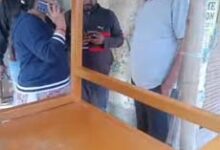 पार्षद मेघानी व उनके चमचों ने किया स्वास्थ्य अधिकारी से बदतमीजी