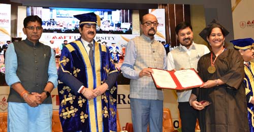 छत्तीसगढ़ में हर क्षेत्र में है आगे बढऩे की संभावनाएं – डेका छत्तीसगढ़ में हर क्षेत्र में है आगे बढऩे की संभावनाएं – डेका