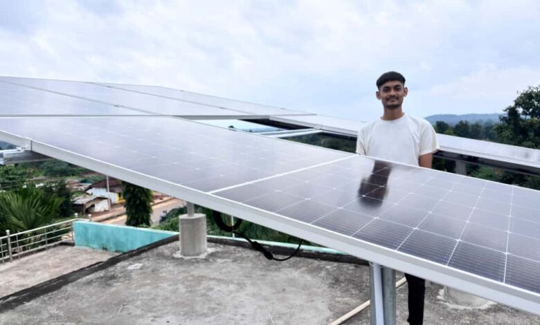 बिजली के मामले में अमर बने आत्मनिर्भर उपभोक्ता, हर महीने 1500 रुपए की बचत से बेहतर हुआ घरेलू बजट बिजली के मामले में अमर बने आत्मनिर्भर उपभोक्ता, हर महीने 1500 रुपए की बचत से बेहतर हुआ घरेलू बजट