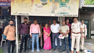 टाटीबंध स्थित हाउसिंग बोर्ड की दुकानों से हटाया गया अवैध कब्ज़ा टाटीबंध स्थित हाउसिंग बोर्ड की दुकानों से हटाया गया अवैध कब्ज़ा