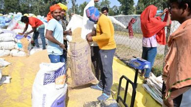 हड़ताल पर गए समिति प्रबंधक और ऑपरेटर लौटे ड्यूटी पर हड़ताल पर गए समिति प्रबंधक और ऑपरेटर लौटे ड्यूटी पर