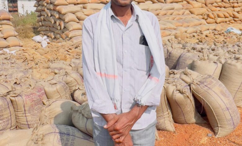 ग्राम घिवरी के किसान बालेश्वर पटेल ने बेचा 169 क्विंटल धान ग्राम घिवरी के किसान बालेश्वर पटेल ने बेचा 169 क्विंटल धान