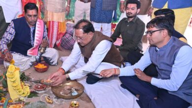 जशपुर जिले में शिल्पकारों के लिए स्थापित होगा ग्लेज़िंग यूनिट: मुख्यमंत्री साय जशपुर जिले में शिल्पकारों के लिए स्थापित होगा ग्लेज़िंग यूनिट: मुख्यमंत्री साय