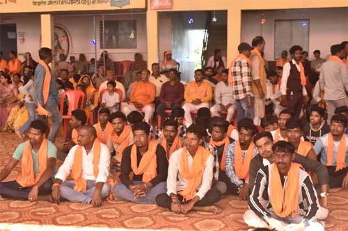 गौरेला में हुए हिंदू सम्मेलन में 51 युवाओं ने विहिप व बजरंग दल में शामिल होकर लिया धर्म रक्षा का संकल्प गौरेला में हुए हिंदू सम्मेलन में 51 युवाओं ने विहिप व बजरंग दल में शामिल होकर लिया धर्म रक्षा का संकल्प