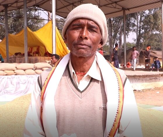 किसानों के चेहरे खिले बच्चों की पढ़ाई और घर निर्माण में करेंगे राशि का उपयोग किसानों के चेहरे खिले बच्चों की पढ़ाई और घर निर्माण में करेंगे राशि का उपयोग