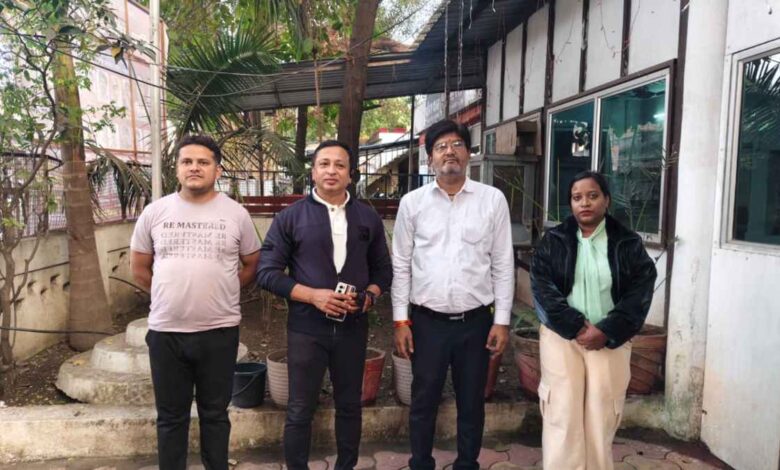 तोमर बंधुओं के खिलाफ पीड़ितों की एकजुट लड़ाई तोमर बंधुओं के खिलाफ पीड़ितों की एकजुट लड़ाई