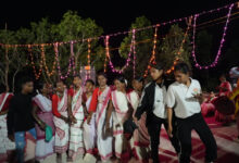 देशदेखा में पर्यटक झूमे लोक कलाकारों के साथ, चांदनी रात में किया स्टार ग्रेजिंग का आनंद