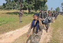 माओवादी मुठभेड़: जवानों ने संभाला मोर्चा