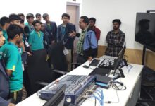 मीडिया शिक्षा से रूबरू हुए स्कूली विद्यार्थी, जाना टीवी स्टूडियो और रेडियो प्रसारण की बारीकियां