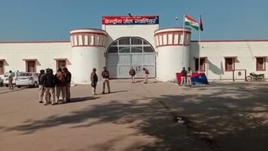 ग्वालियर केंद्रीय जेल के दो खतरनाक बंदी फरार