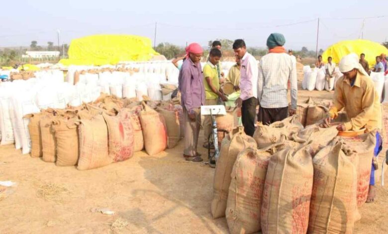 धान खरीदी से पहले कर्मचारियों की हड़ताल, वैकल्पिक व्यवस्था लागू