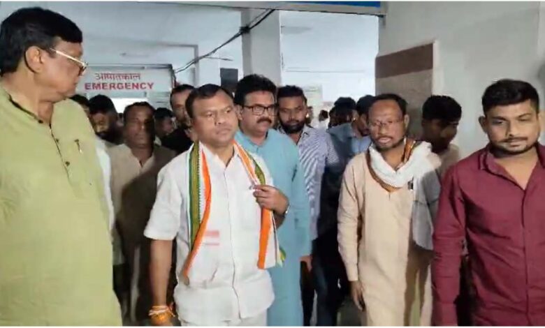 रेल हादसे में जिम्मेदारों पर कार्रवाई और मुआवजे की मांग: दीपक बैज रेल हादसे में जिम्मेदारों पर कार्रवाई और मुआवजे की मांग: दीपक बैज