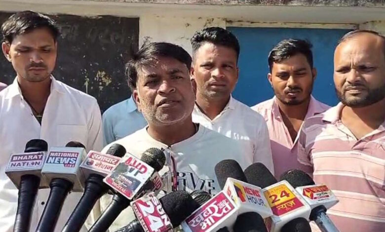 “लालपुर में फर्जी राशन कार्ड घोटाला, पूर्व सरपंच पर आरोप”