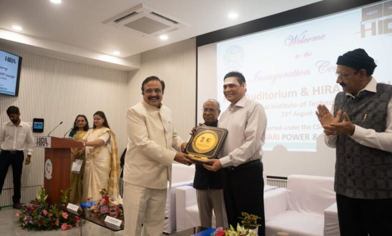 बजरंग लाल अग्रवाल : छत्तीसगढ़ के औद्योगिक विकास के प्रेरक व्यक्तित्व बजरंग लाल अग्रवाल : छत्तीसगढ़ के औद्योगिक विकास के प्रेरक व्यक्तित्व