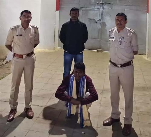 चीतल शिकार प्रकरण में दो फरार आरोपी गिरफ्तार चीतल शिकार प्रकरण में दो फरार आरोपी गिरफ्तार