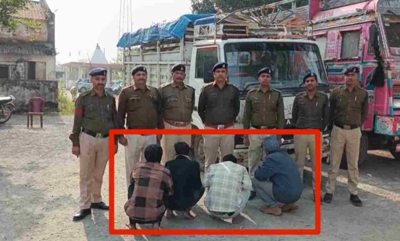 सीसीटीवी फुटेज से पकड़ में आया राशन चोरी गैंग सीसीटीवी फुटेज से पकड़ में आया राशन चोरी गैंग