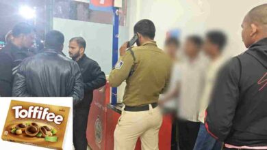 “शहडोल: 14-16 साल के बच्चों ने टॉफी चोरी कर थाने तक पहुँचाया मामला” “शहडोल: 14-16 साल के बच्चों ने टॉफी चोरी कर थाने तक पहुँचाया मामला”