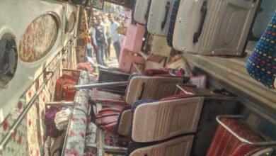 खरसिया-छाल रोड बस-ट्रेलर भिड़ंत में 1 की मौत, 15 घायल