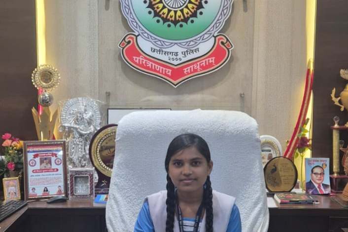 जांजगीर-चांपा में विश्व बाल दिवस पर छात्रा बनी पुलिस अधीक्षक