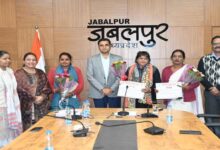 तीन महिला बीएलओ को उत्कृष्ट कार्य के लिए सम्मान