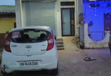 सक्ती में पत्रकार के घर पथराव, कार के शीशे तोड़े गए