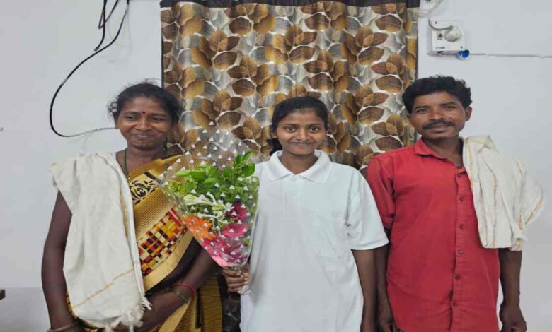 सुनीता का नक्सल जीवन छोड़ परिवार के पास लौटना सुनीता का नक्सल जीवन छोड़ परिवार के पास लौटना