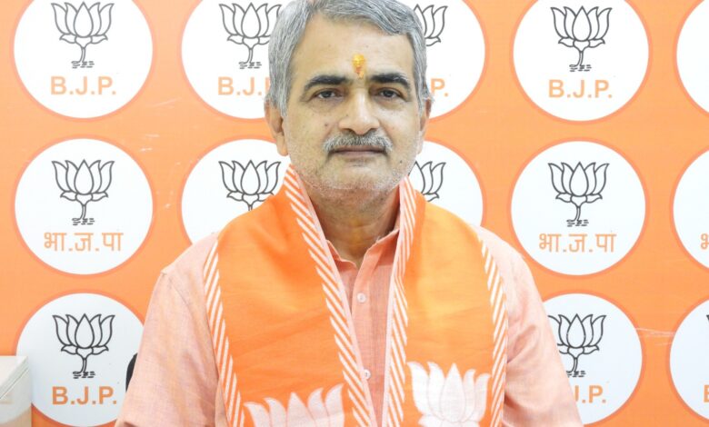 बस्तर में नक्सली आतंक का विस्तार कांग्रेस की उपेक्षापूर्ण नीतियों के कारण हुआ – पांडेय बस्तर में नक्सली आतंक का विस्तार कांग्रेस की उपेक्षापूर्ण नीतियों के कारण हुआ – पांडेय