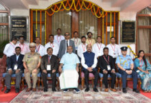 उपराष्ट्रपति ने राजभवन परिवार के साथ कराई फोटोग्राफी