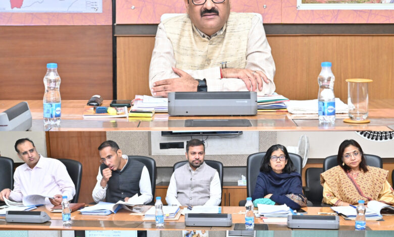 परियोजना और निर्माण क्रियान्वयन समिति की बैठक में हुई चर्चा परियोजना और निर्माण क्रियान्वयन समिति की बैठक में हुई चर्चा