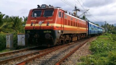 सारनाथ एक्सप्रेस रद्द विधायक ने संचालन की मांग की